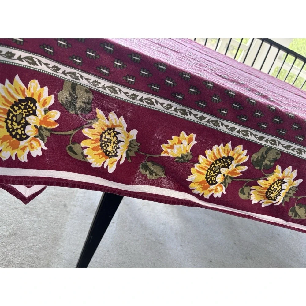 VTG Country Farmhouse Sunflower Border Tablecloth 59x104 Rectangle‎ Red Yellow